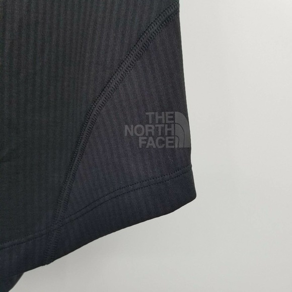 The North Face Flash-Dry Tank Top Built-in Bra - Picture 5 of 9